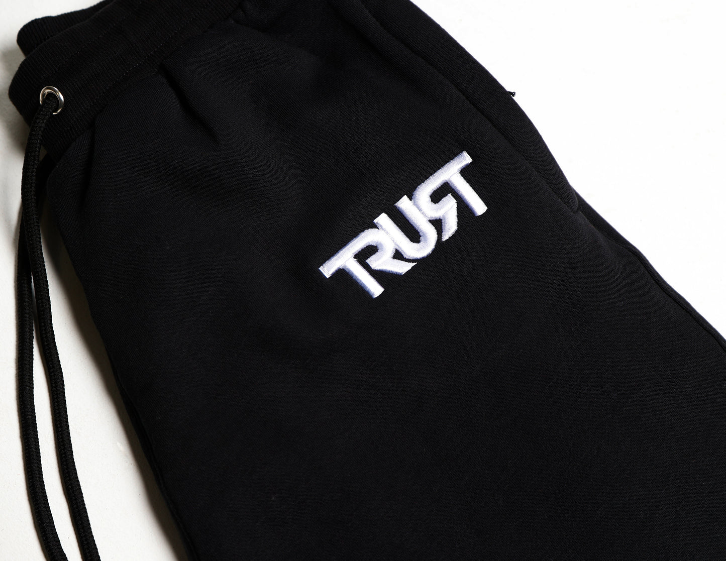 TRUST Army Sweatsuit - Black